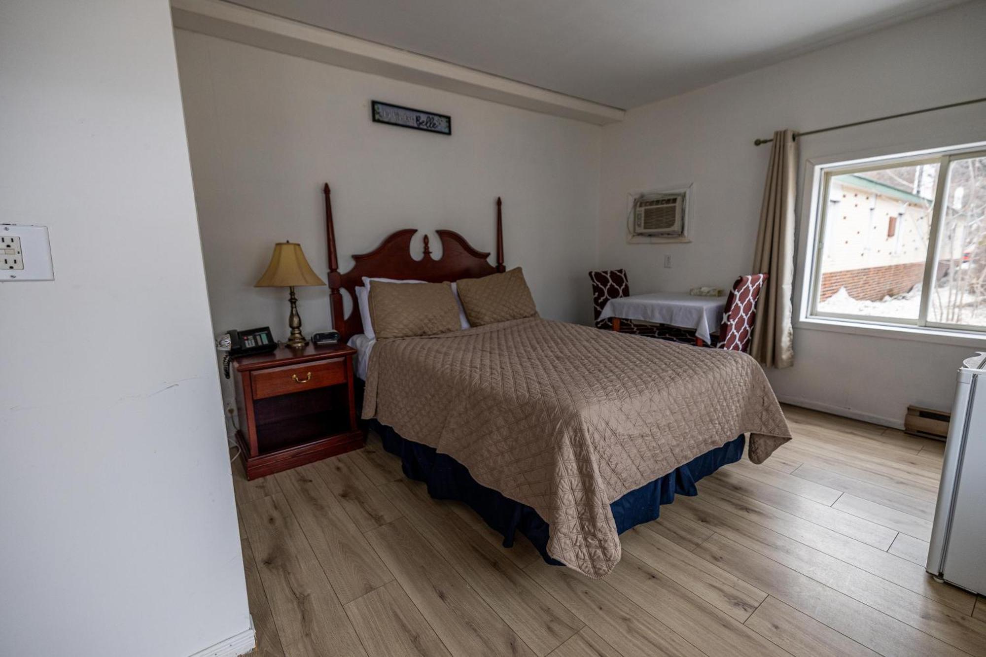 Motel Deblois แซ็ง-ตาน-เดอ-โบเพร ภายนอก รูปภาพ