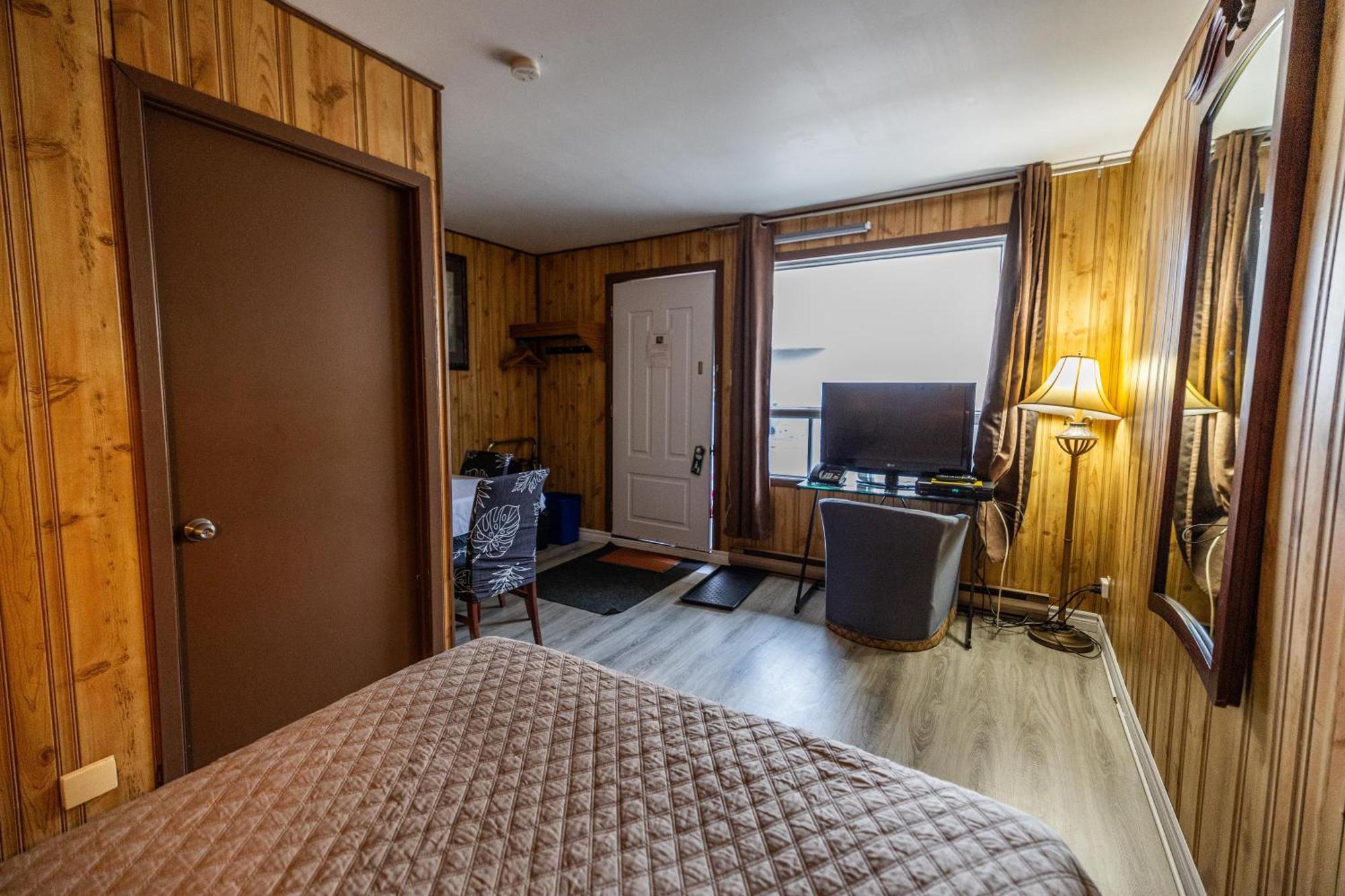 Motel Deblois แซ็ง-ตาน-เดอ-โบเพร ภายนอก รูปภาพ