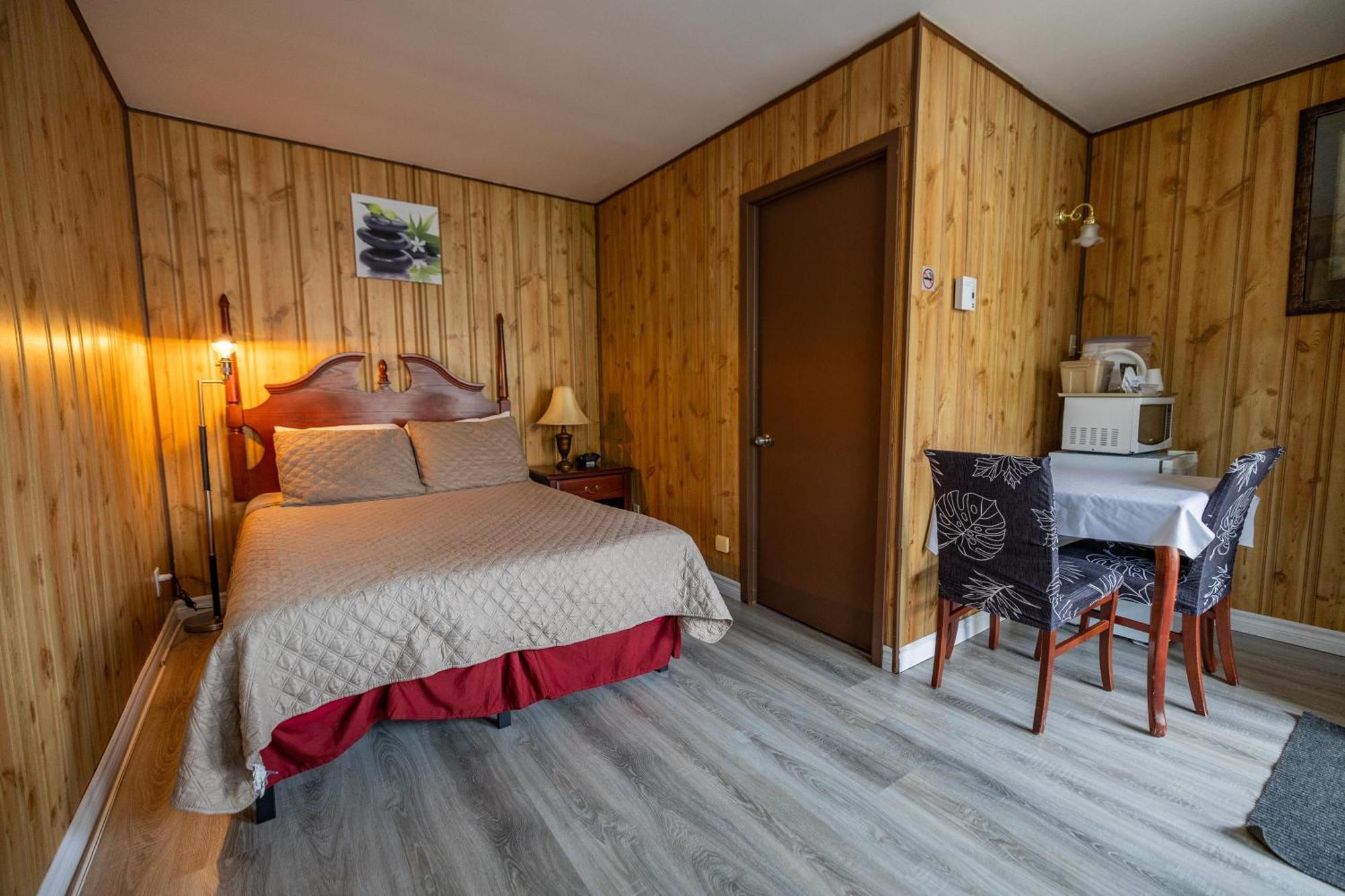 Motel Deblois แซ็ง-ตาน-เดอ-โบเพร ภายนอก รูปภาพ