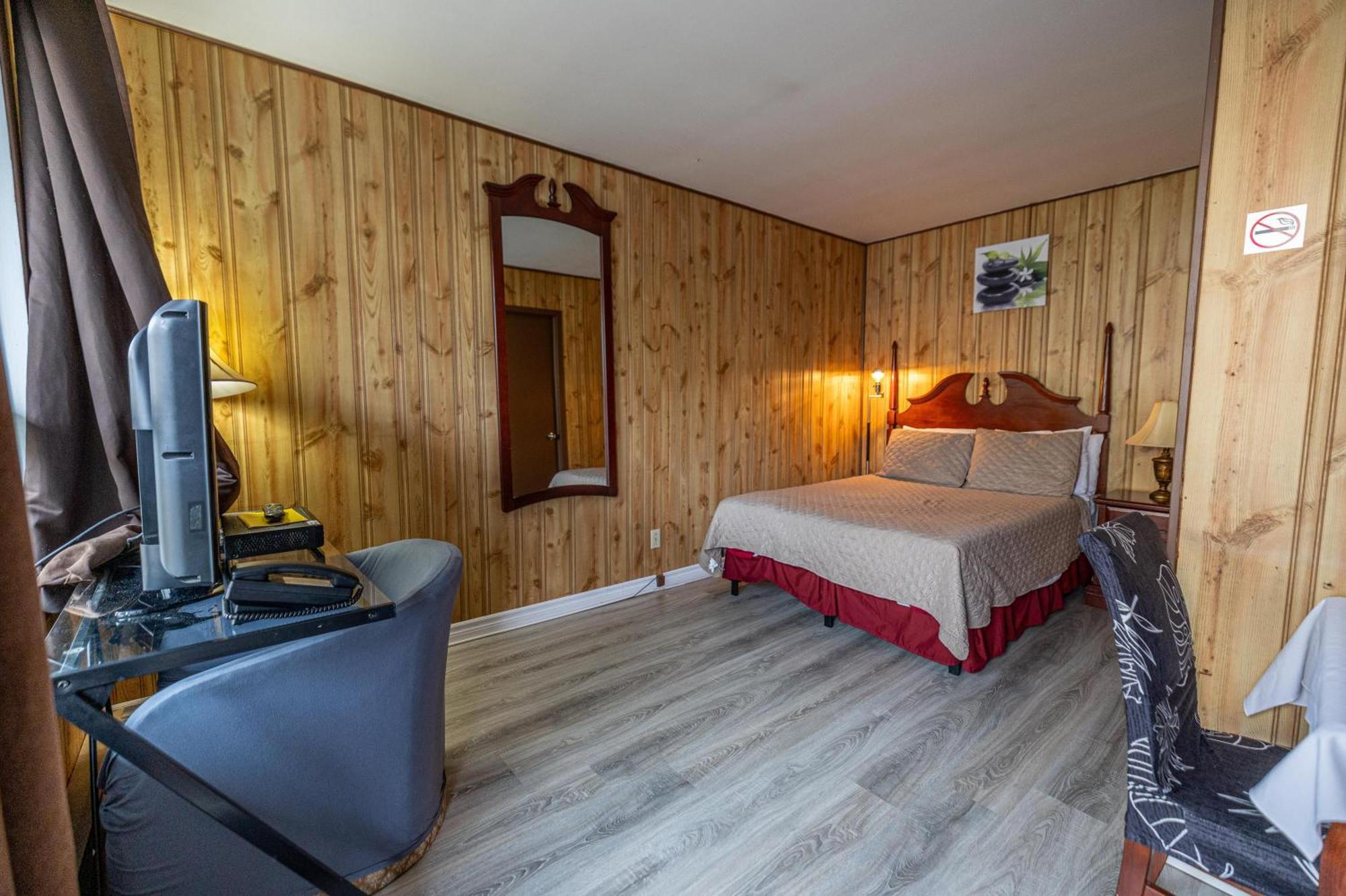 Motel Deblois แซ็ง-ตาน-เดอ-โบเพร ภายนอก รูปภาพ